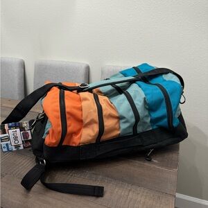 Tobiq 30L duffle backpack